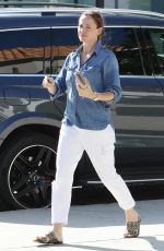 JENNIFER GARNER Out and About in Brentwood 09/02/2015