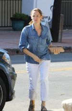 JENNIFER GARNER Out and About in Brentwood 09/02/2015
