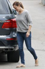 JENNIFER GARNER Out and About in Brentwood 09/04/2015