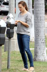 JENNIFER GARNER Out and About in Brentwood 09/04/2015