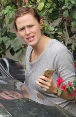 JENNIFER GARNER Out and About in Brentwood 09/04/2015