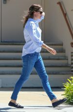 JENNIFER GARNER Out and About in Brentwood 09/25/2015