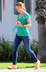 JENNIFER GARNER Out in SAnta Monica 09/29/2015