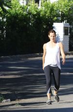 JENNIFER GARNER Out Jogging in Los Angeles 08/30/2015