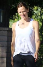 JENNIFER GARNER Out Jogging in Los Angeles 08/30/2015
