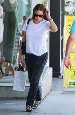 JENNIFER GARNER Out Shopping in Brentwood 09/05/2015