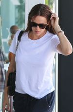 JENNIFER GARNER Out Shopping in Brentwood 09/05/2015