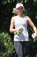JENNIFER LAWRENCE Out Jogging in Atlanta 09/20/2015
