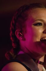 JESS GLYNNE Performs at Barboza in Seattle 09/26/2015