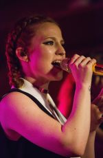 JESS GLYNNE Performs at Barboza in Seattle 09/26/2015