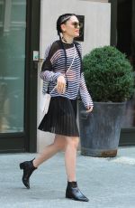 JESSIE JE Out and About in New York 09/03/2015