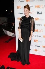 JULIANNE MOORE at Maggie