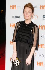 JULIANNE MOORE at Maggie