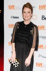 JULIANNE MOORE at Maggie