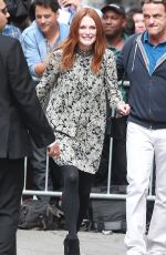 JULIANNE MOORE Out During 2015 Toronto International Film Festival in Toronto 09/11/2015