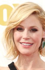 JULIE BOWEN at 2015 Emmy Awards in Los Angeles 09/20/2015