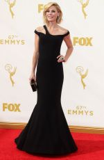 JULIE BOWEN at 2015 Emmy Awards in Los Angeles 09/20/2015