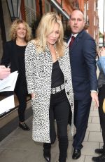 KATE MOSS Leaves Claridge