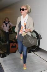 KATHERINE HEIGL Arrives at Los Angeles International Airport 09/04/2015
