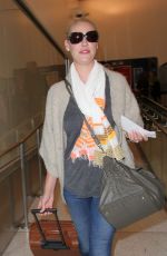 KATHERINE HEIGL Arrives at Los Angeles International Airport 09/04/2015