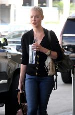 KATHERINE HEIGL at Los Angeles International Airport 09/28/2015