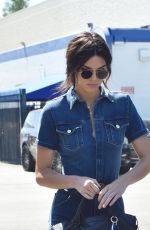 KENDALL JENNER in Jeasn Arrives at a Production Studio in Sherman Oaks 09/25/2015