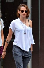 KRISTEN STEWART Out and About in Soho 09/11/2015