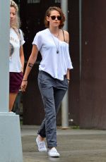 KRISTEN STEWART Out and About in Soho 09/11/2015