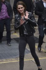 KRISTEN STEWART Out and About in Toronto 09/14/2015