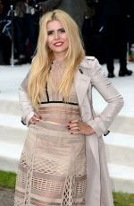 PALOMA FAITH at Burberry Prorsum Fashion Show at London Fashion Week 09/21/2015