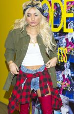 PIA MIA PEREZ at Kode Magazine 8th Issue Party in Los Angeles 09/23/2015