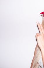 PIA MIA PEREZ At My Studio by Terry Rischardson