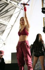 PIA MIA PEREZ Performs at 2015 Life Is Beautiful Festival in Las Vegas 09/26/2015