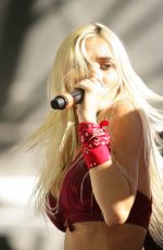 PIA MIA PEREZ Performs at 2015 Life Is Beautiful Festival in Las Vegas 09/26/2015