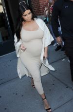 Pregnant KIM KARDASHIAN Leaves Her Apartment in New York 09/13/2015