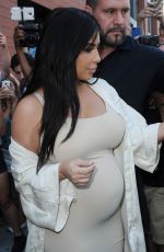 Pregnant KIM KARDASHIAN Leaves Her Apartment in New York 09/13/2015