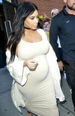 Pregnant KIM KARDASHIAN Leaves Her Apartment in New York 09/13/2015
