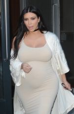 Pregnant KIM KARDASHIAN Leaves Her Apartment in New York 09/13/2015