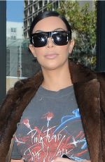 Pregnant KIM KARDASHIAN Leaves Her Apartment in New York 09/15/2015