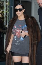 Pregnant KIM KARDASHIAN Leaves Her Apartment in New York 09/15/2015