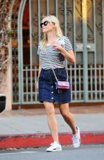 REESE WITHERSPOON Heading to Her Office in Santa Monica 09/17/2015