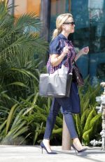 REESE WITHERSPOON Out Shopping in Beverly Hills 09/09/2015