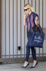 REESE WITHERSPOON Out Shopping in Beverly Hills 09/09/2015