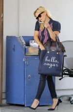 REESE WITHERSPOON Out Shopping in Beverly Hills 09/09/2015