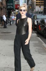 SCARLETT JOHANSSON Arrives at The Late Show With Stephen Colbert 09/09/2015