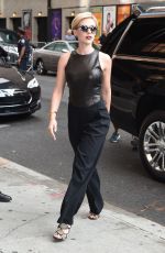 SCARLETT JOHANSSON Arrives at The Late Show With Stephen Colbert 09/09/2015