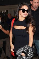 SELENA GOMEZ Arrives at Los Angeles International Airport 09/29/2015