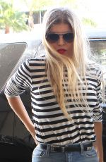 STACY FERGIE FERGUSON Arrives at Los Angeles Internationl Airport 09/20/2015