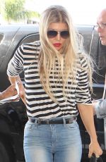 STACY FERGIE FERGUSON Arrives at Los Angeles Internationl Airport 09/20/2015