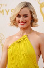 TAYLOR SCHILLING at 2015 Emmy Awards in Los Angeles 09/20/2015